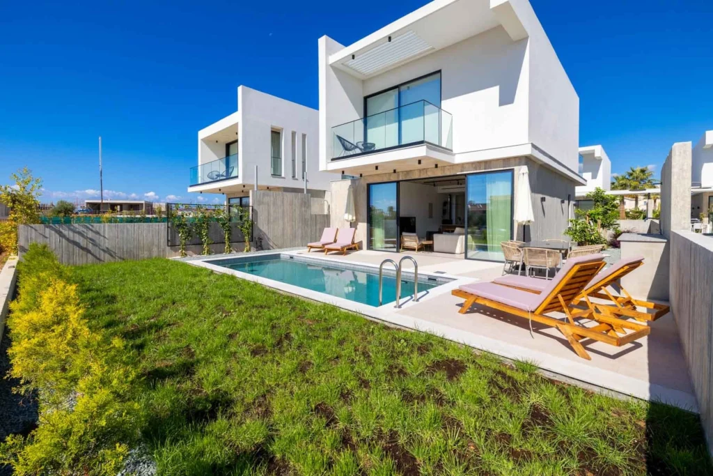 2 Bedroom House for Sale in Paphos – Agios Theodoros