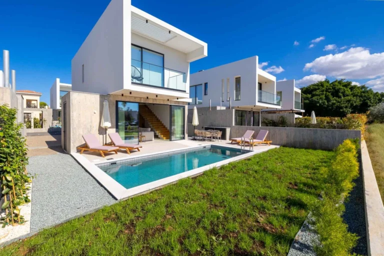 2 Bedroom House for Sale in Paphos – Agios Theodoros