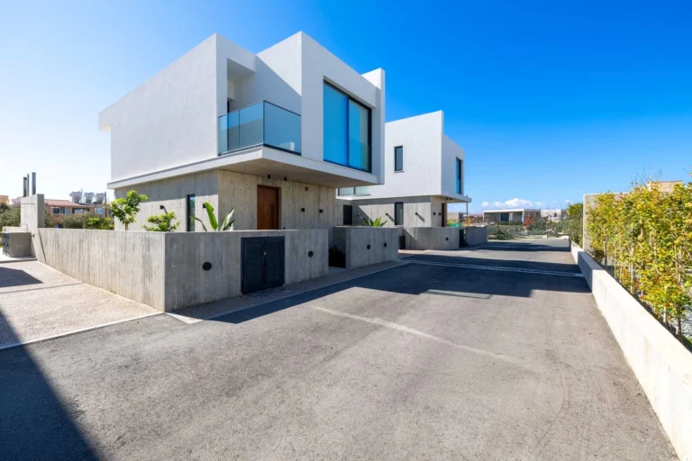 2 Bedroom House for Sale in Paphos – Agios Theodoros