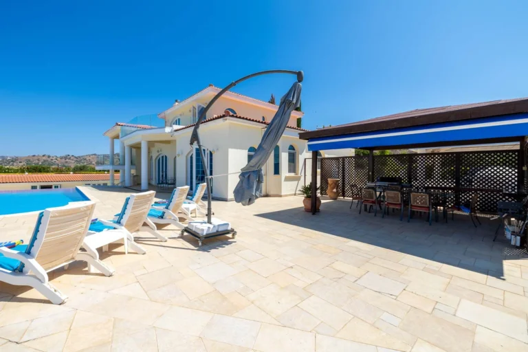 6+ Bedroom House for Sale in Akoursos, Paphos District