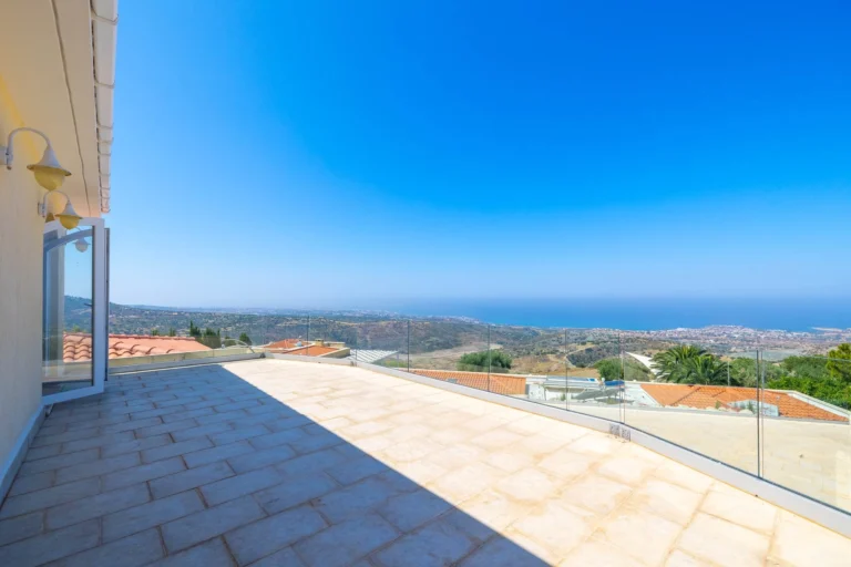 6+ Bedroom House for Sale in Akoursos, Paphos District