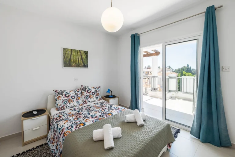 3 Bedroom Apartment for Sale in Paphos – Universal