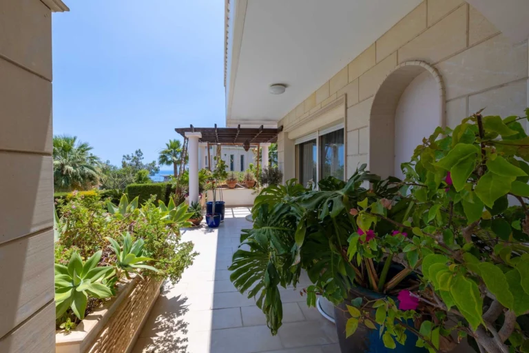 5 Bedroom House for Sale in Agios Tychonas, Limassol District