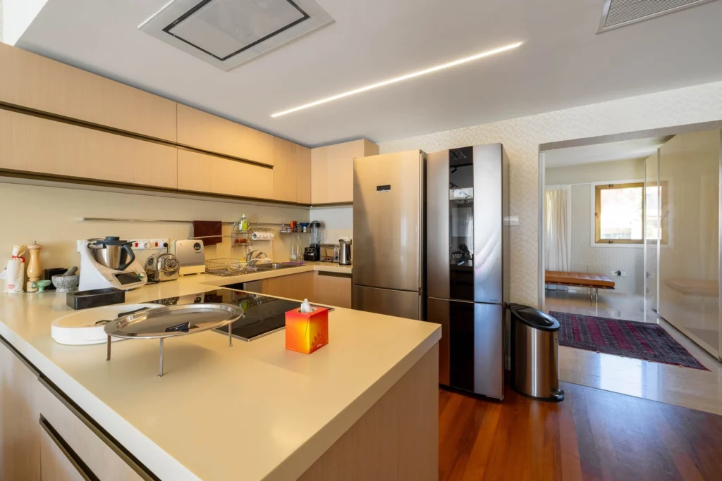 6+ Bedroom Apartment for Sale in Limassol District