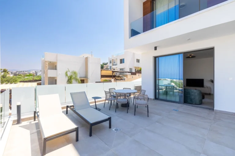 3 Bedroom House for Sale in Chlorakas, Paphos District