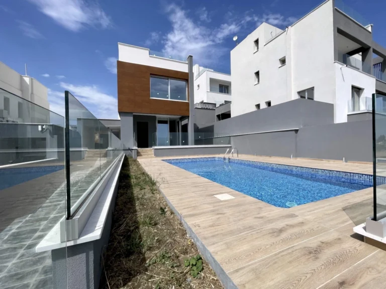 3 Bedroom House for Sale in Parekklisia, Limassol District