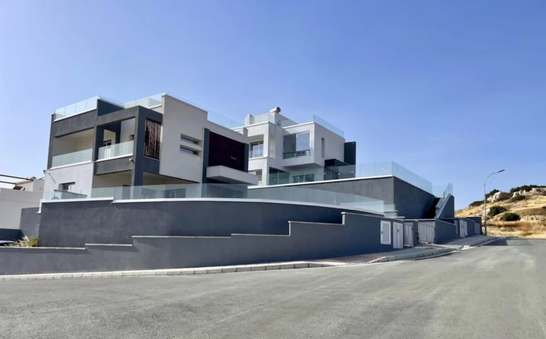 3 Bedroom House for Sale in Parekklisia, Limassol District