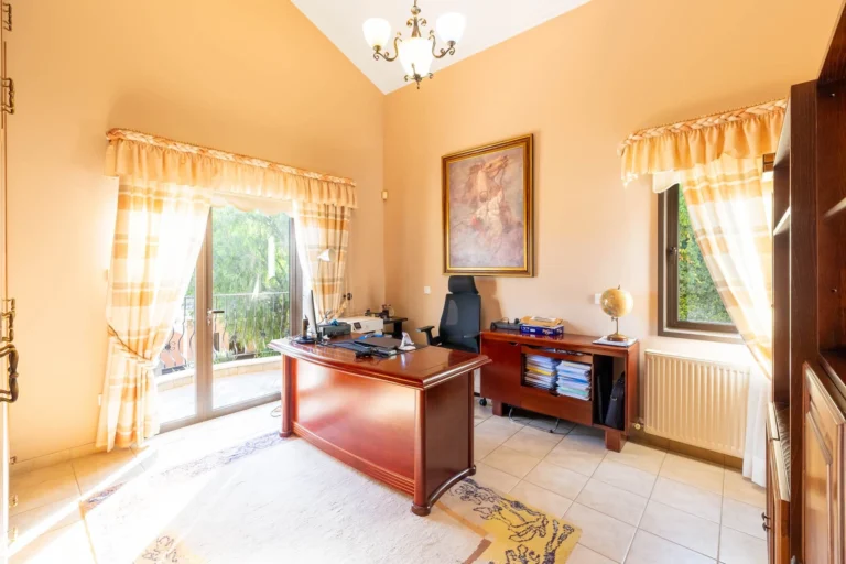 4 Bedroom House for Sale in Mosfiloti, Larnaca District