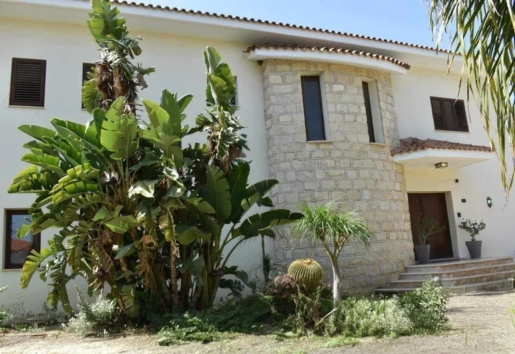 4 Bedroom House for Sale in Pyrgos Lemesou, Limassol District
