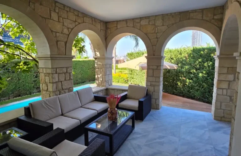 4 Bedroom House for Sale in Limassol – Marina