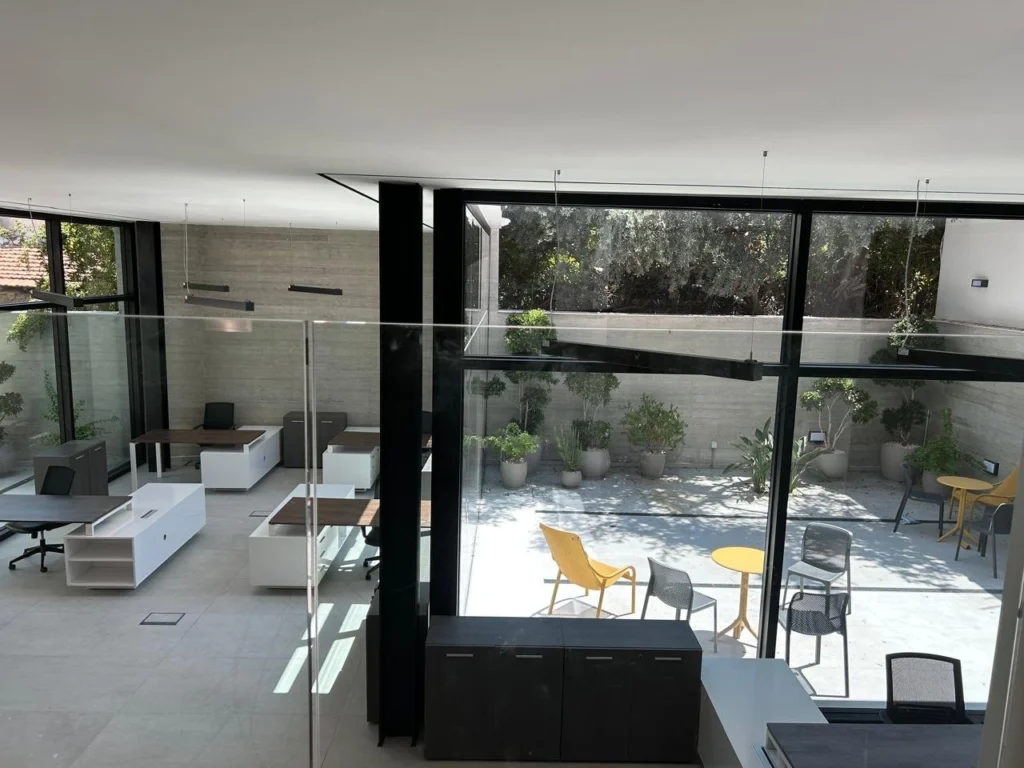 200m² Office for Rent in Limassol District