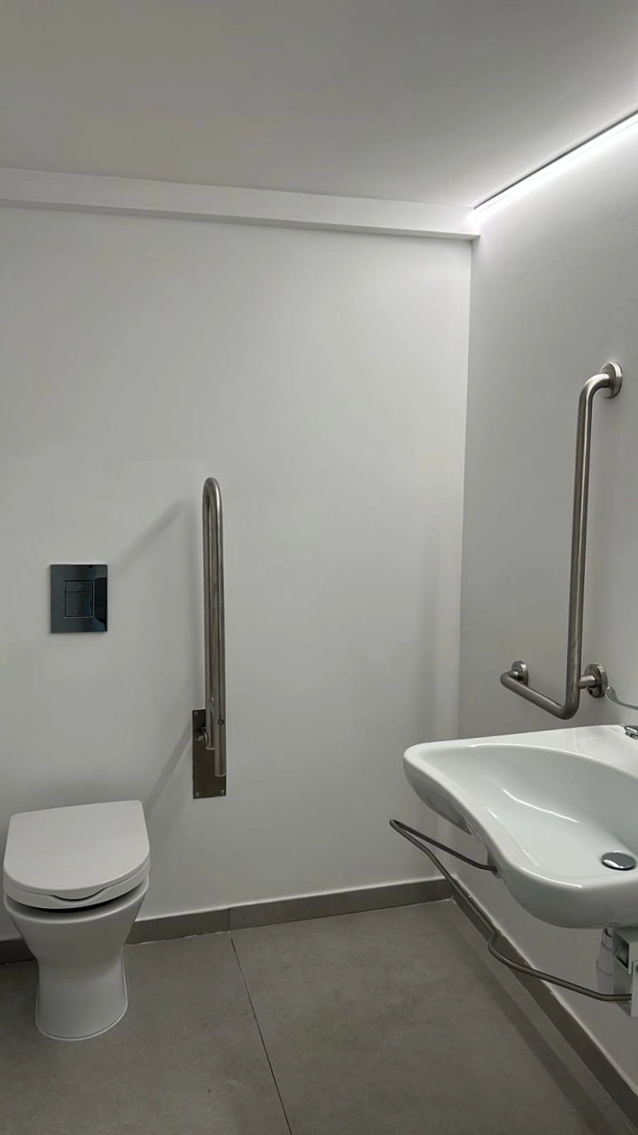 200m² Office for Rent in Limassol District
