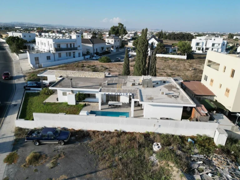 Cheap Houses and Villas for Sale Larnaca up to 500000 euro