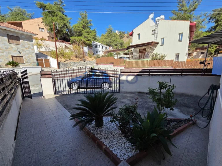 4 Bedroom House for Sale in Moniatis, Limassol District