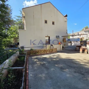 4 Bedroom House for Sale in Moniatis, Limassol District