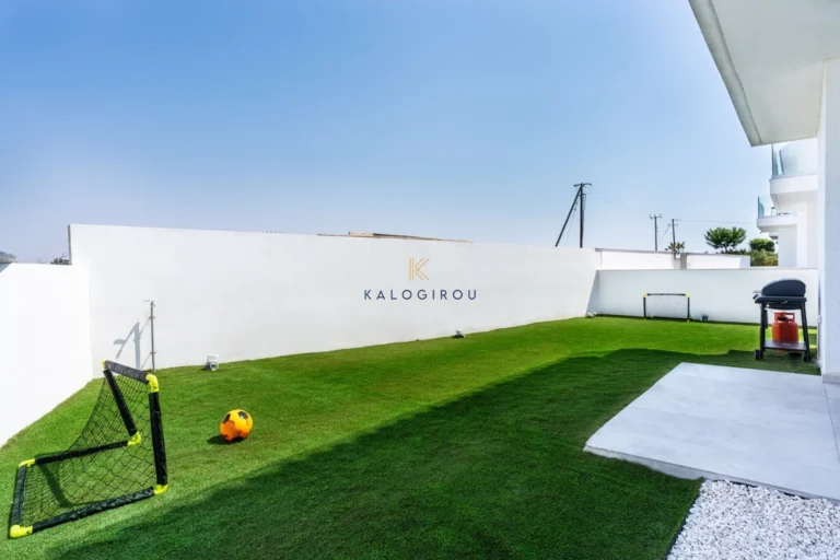 4 Bedroom House for Sale in Pervolia Larnacas