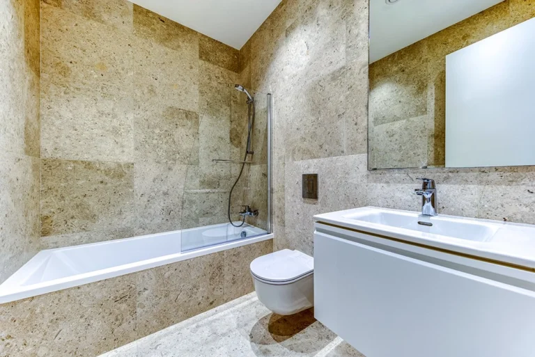 2 Bedroom Apartment for Rent in Potamos Germasogeias, Limassol District