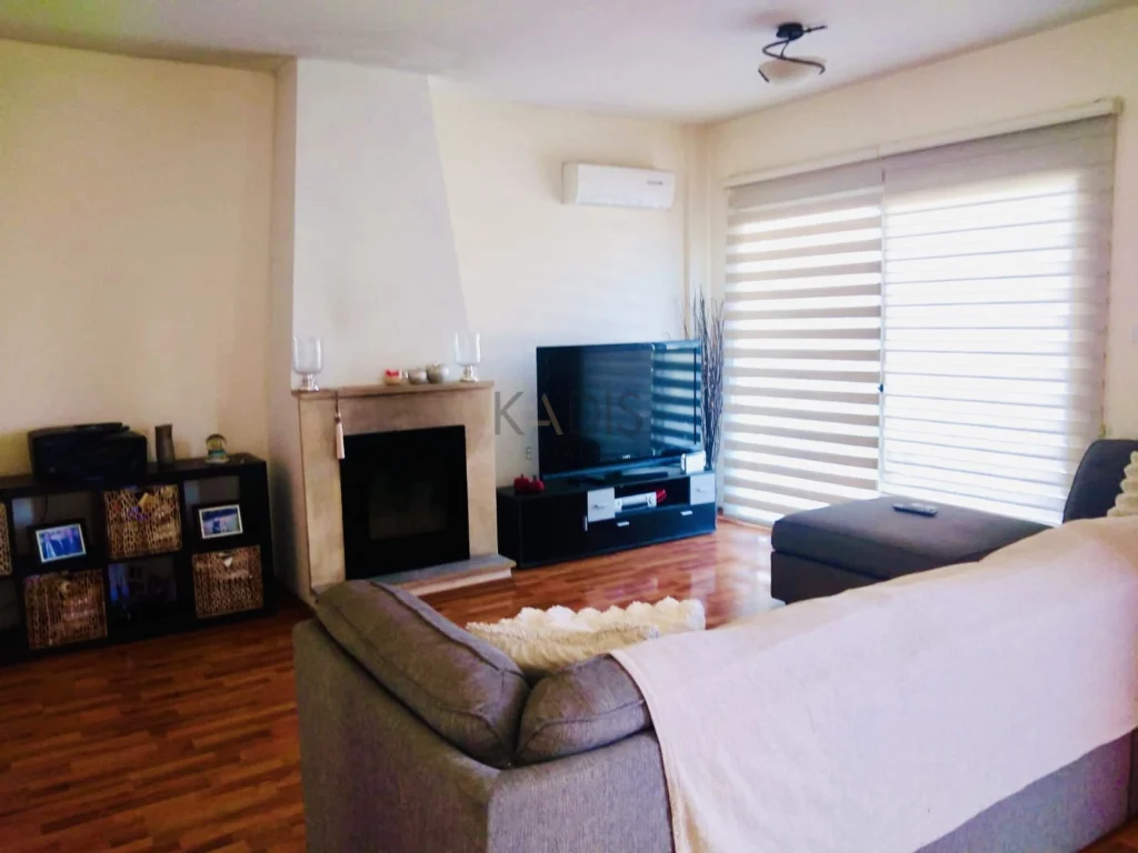 3 Bedroom House for Sale in Agios Tychonas, Limassol District