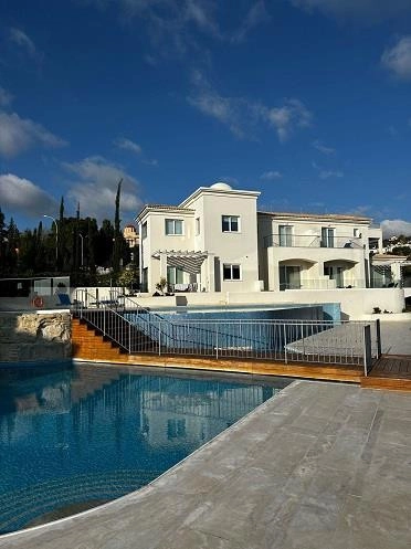 Cheap Apartments for Sale Paphos up to 600000 euro