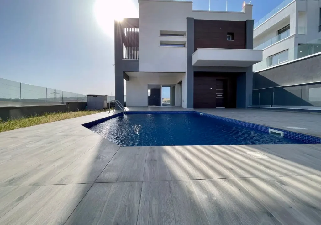 3 Bedroom House for Sale in Parekklisia, Limassol District