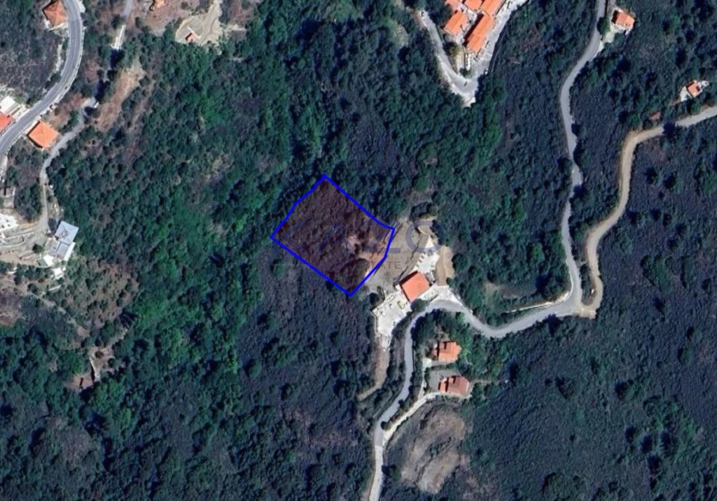 3,066m² Plot for Sale in Nicosia District
