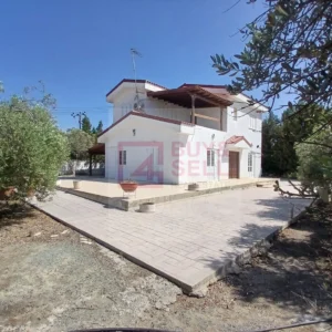 3 Bedroom House for Sale in Moni, Limassol District