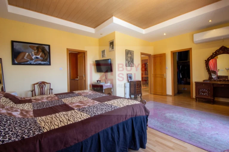 5 Bedroom House for Sale in Limassol – Agios Athanasios