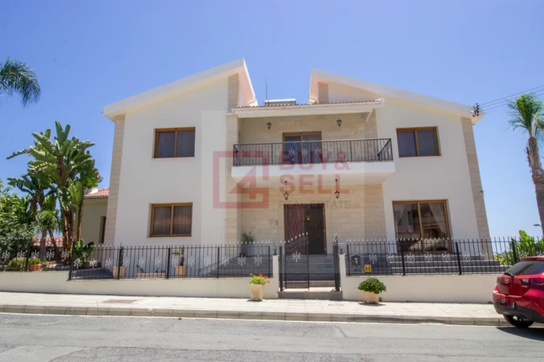 5 Bedroom House for Sale in Limassol – Agios Athanasios