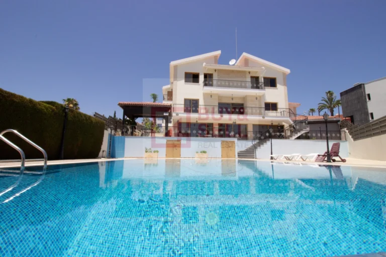5 Bedroom House for Sale in Limassol – Agios Athanasios