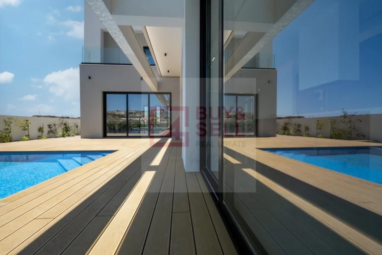 4 Bedroom House for Sale in Agios Tychonas, Limassol District