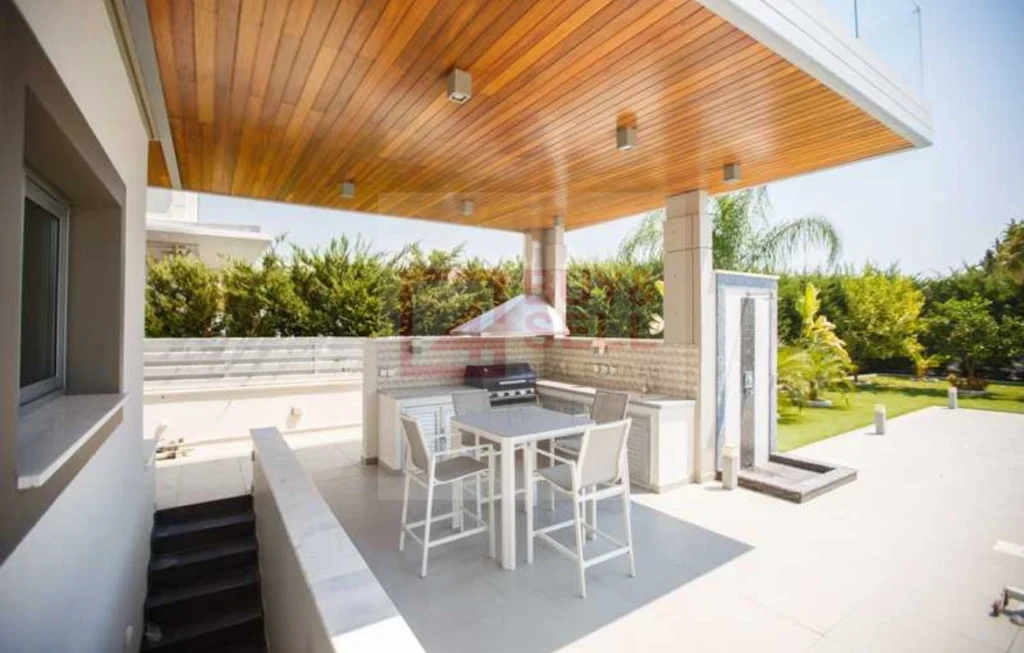 5 Bedroom House for Rent in Agios Tychonas, Limassol District
