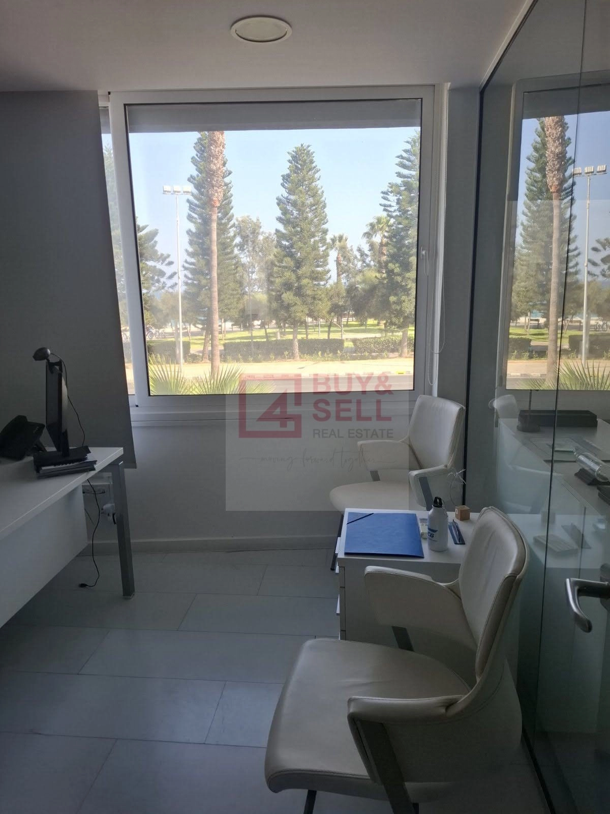 235m² Office for Rent
