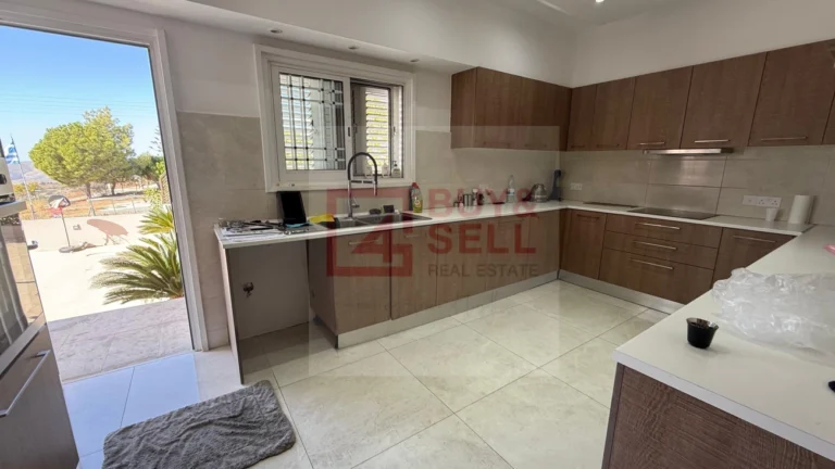 3 Bedroom House for Sale in Apesia, Limassol District