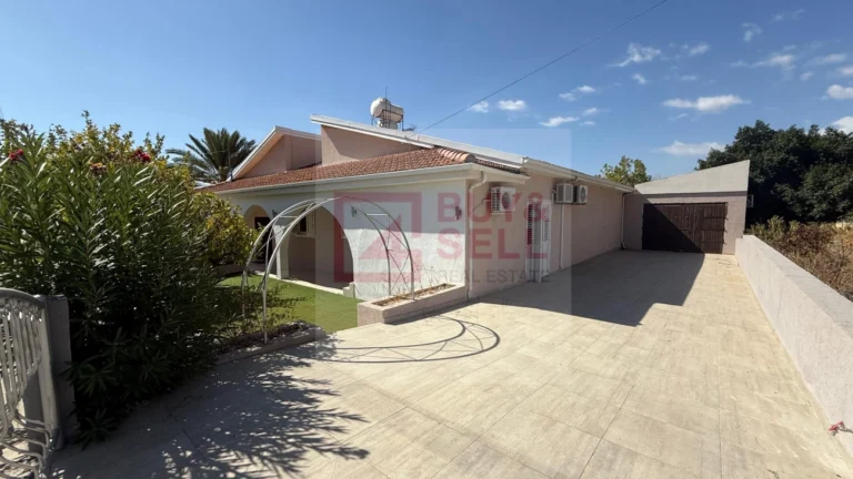 3 Bedroom House for Sale in Apesia, Limassol District