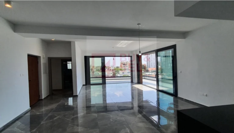 4 Bedroom Apartment for Sale in Limassol – Agios Nektarios