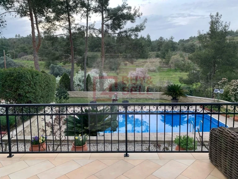 3 Bedroom House for Sale in Kapedes, Nicosia District