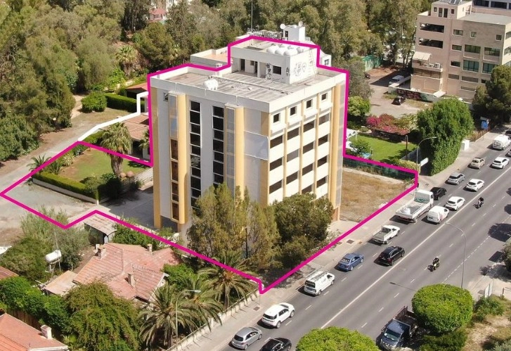 2525m² Building for Sale in Agioi Omologites, Nicosia District