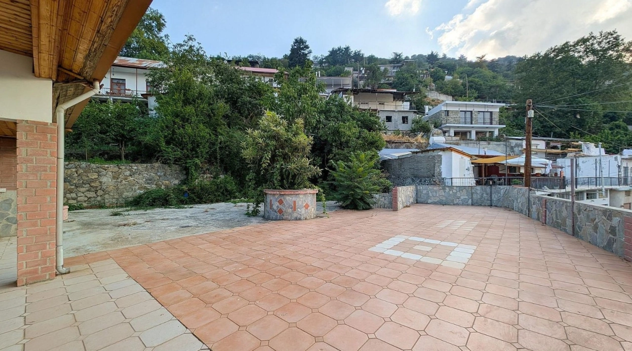 841m² Building for Sale in Pedoulas, Nicosia District