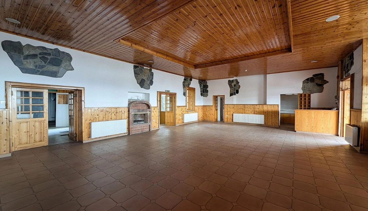 841m² Building for Sale in Pedoulas, Nicosia District