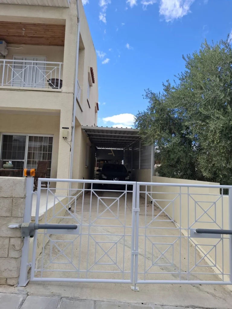 4 Bedroom House for Sale in Ergates, Nicosia District