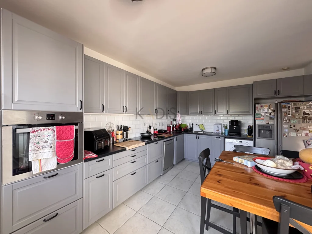 3 Bedroom Apartment for Sale in Strovolos, Nicosia District