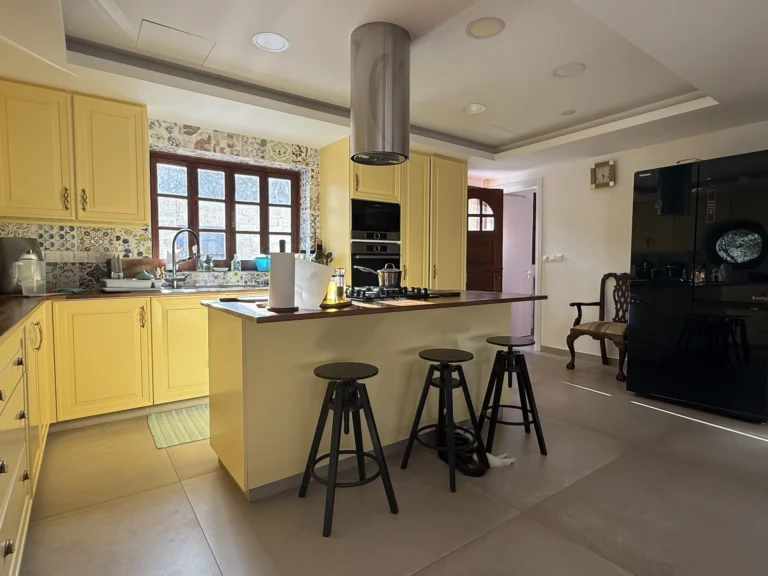 4 Bedroom House for Sale in Akrounta, Limassol District