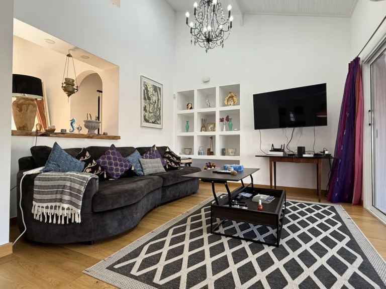 4 Bedroom House for Sale in Akrounta, Limassol District