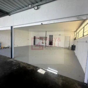 135m² Building for Rent