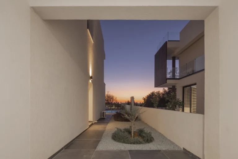 4 Bedroom House for Sale in Chlorakas, Paphos District