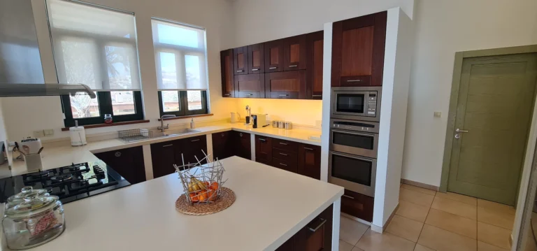 5 Bedroom House for Sale in Limassol – Agios Athanasios