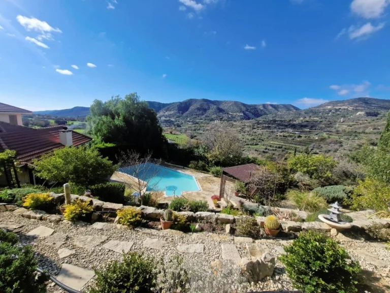 5 Bedroom House for Sale in Laneia, Limassol District