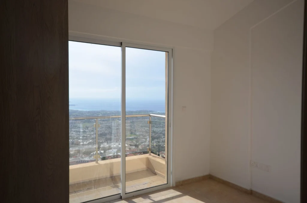 6+ Bedroom House for Sale in Peyia, Paphos District