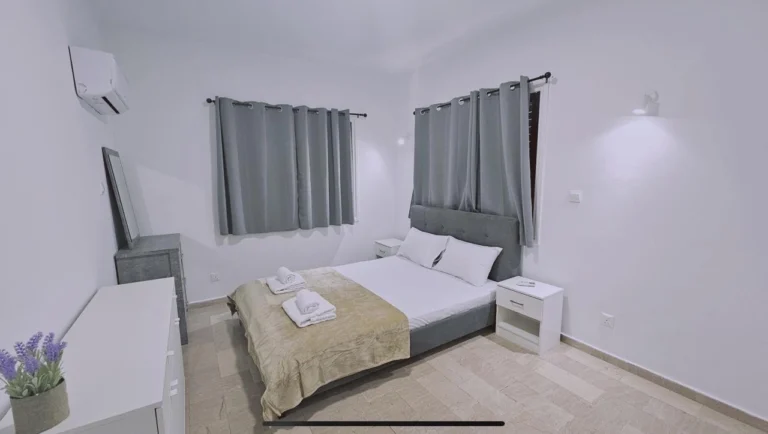 425m² Building for Sale in Kato Paphos