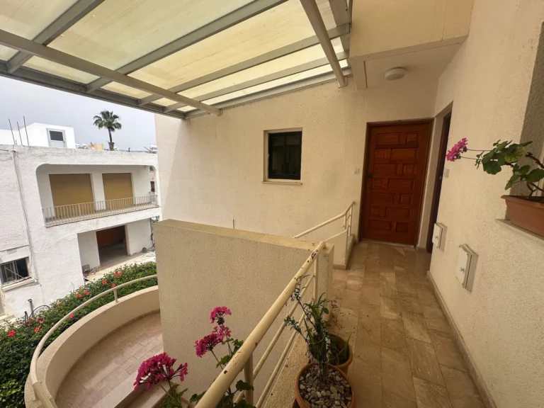 425m² Building for Sale in Kato Paphos